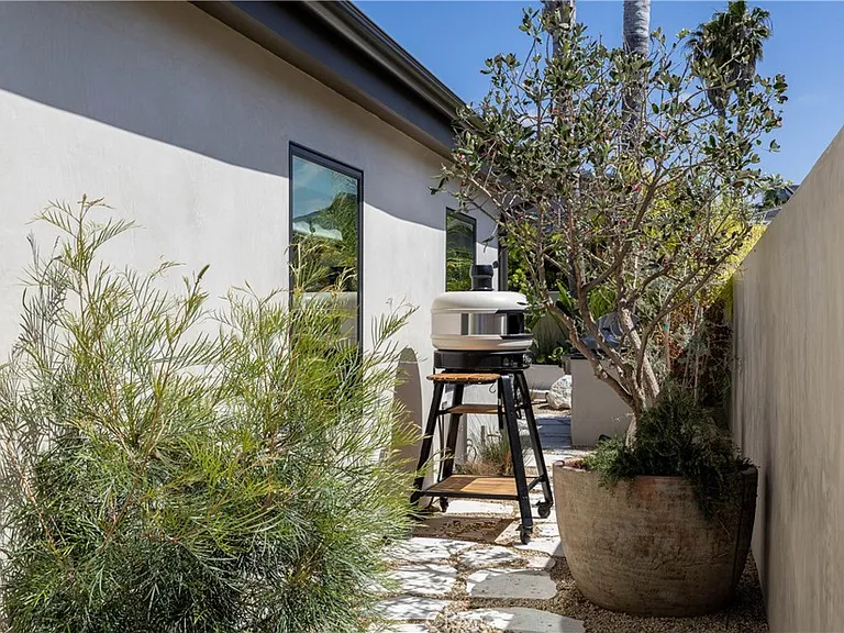 2703 Via Montecito — Photo 43
