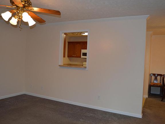 4th image of 140 Creekwood Way