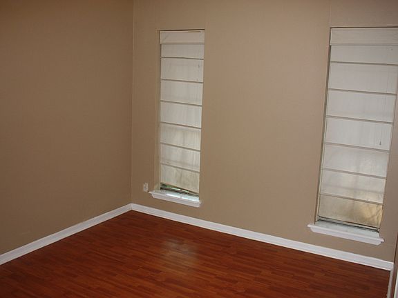 4th image of 6205 Pennwood Ln