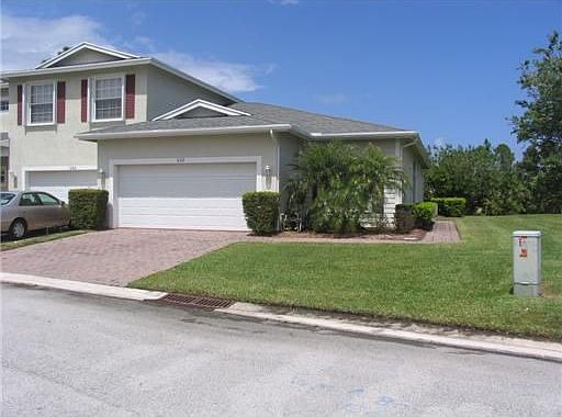 1st image of 632 NE Bent Paddle Ln