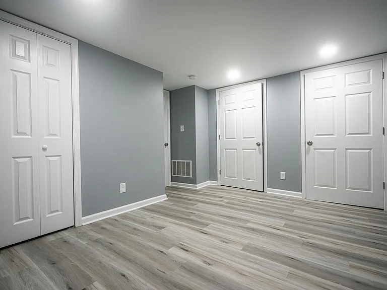 5902 Addison St #BASEMENT — Photo 11
