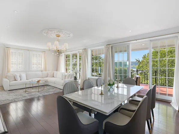 3061 Scenic Place image 3 of 40