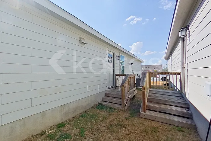 14318 Calaveras Crk — Photo 17