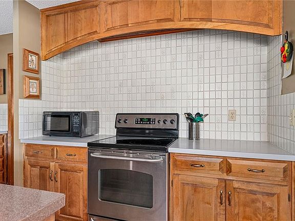3rd image of 316 N Pinon St