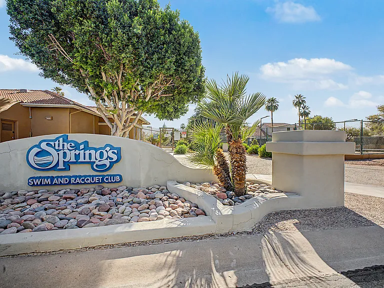 143 N Danyell Ct — Photo 33