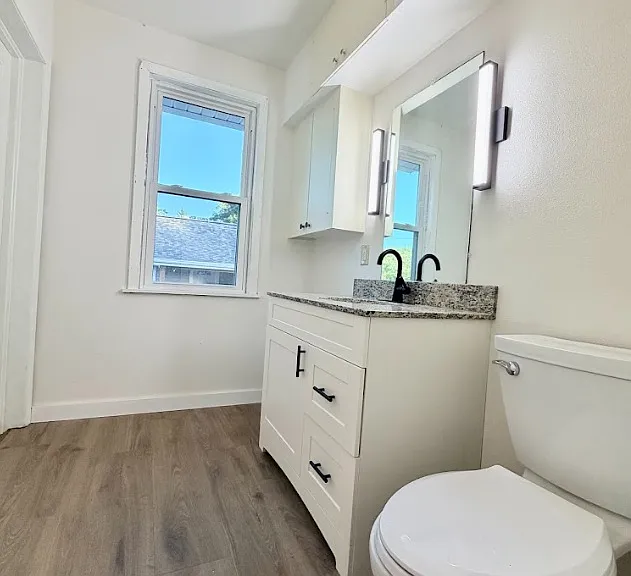 703 Gray St #703 — Photo 12