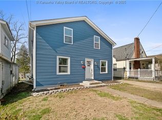 317 High School Ave, Hurricane, WV 25526