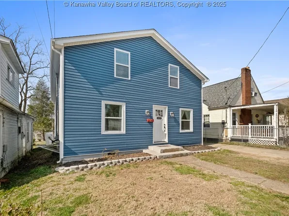 317 High School Ave, Hurricane, WV 25526