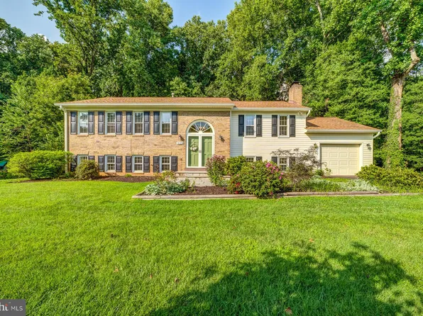 10234 Tamarack Dr, Vienna, VA 22182