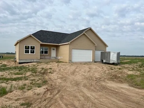 428 Pray Dr, Hays, KS 67601