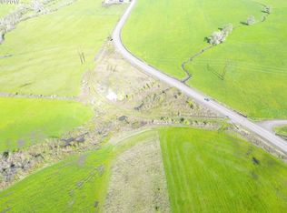 1410 Scotts Valley Rd, Yoncalla, OR 97499