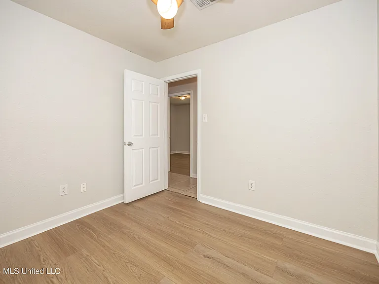 2840 Gardendale Ave — Photo 29