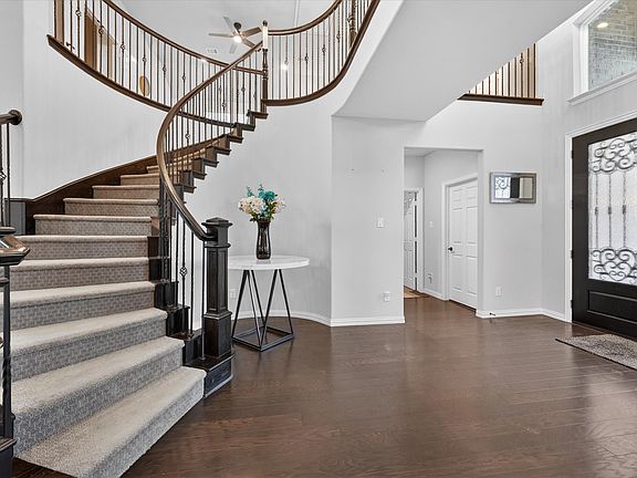 3rd image of 4504 Barnacre Ave