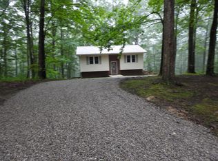 578 Yellow Cliff Estate Rd, Jamestown, TN 38556