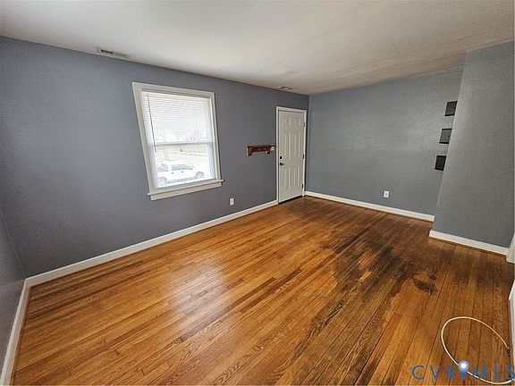 4th image of 3419 Missouri Ave