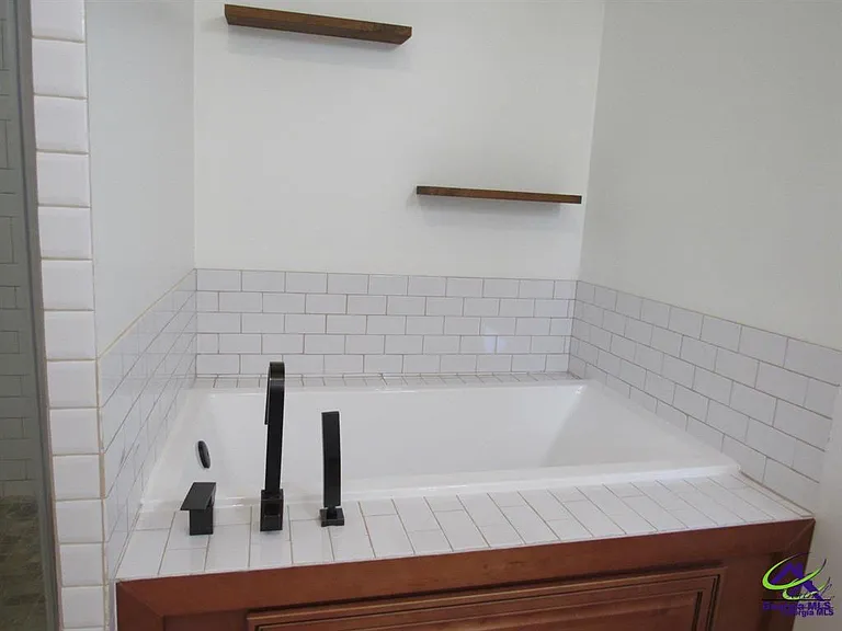 100 Sunchase Ct — Photo 19