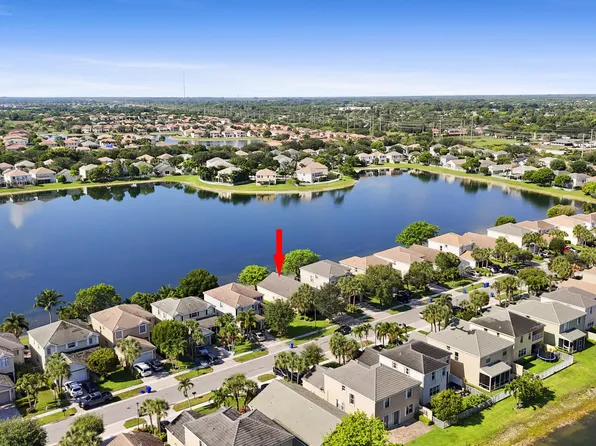 154 Berenger Walk, Royal Palm Beach, FL 33414