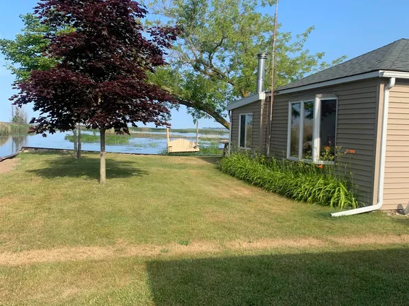 8699 Connors Rd, Pigeon, MI 48755