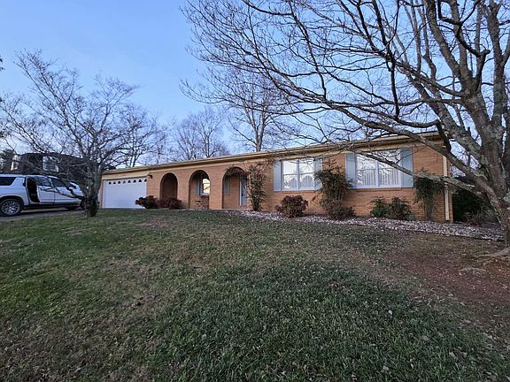 4th image of 345 Plantation Ave