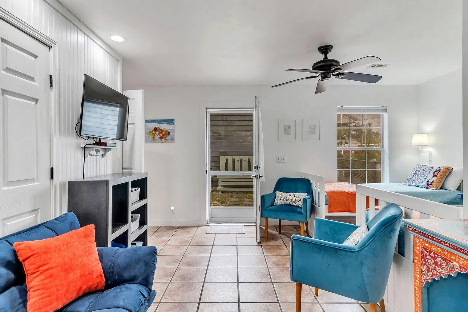 3 bed, 2.0 bath, 1636 sqft, $3,192 — Photo 4
