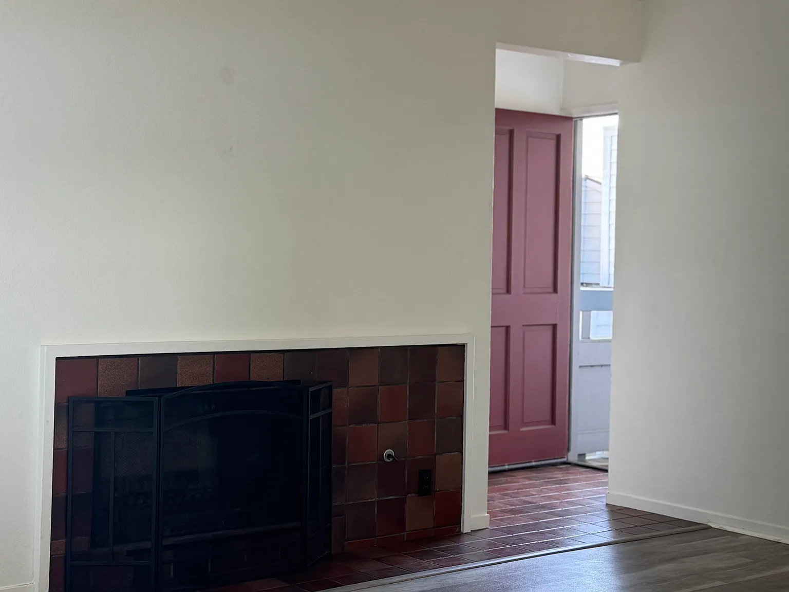 2 bed, 1120 sqft, $3,000 — Photo 2