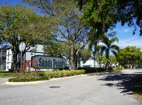 8330 Sands Point Blvd, Fort Lauderdale, FL
