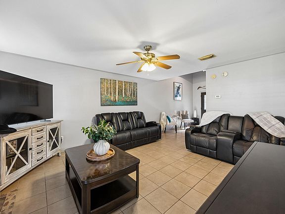 4th image of 9014 Tarpon Springs Ln