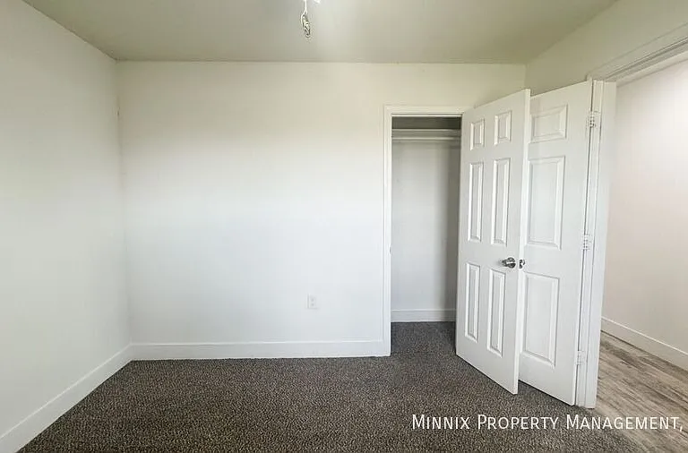 1519 E 14th St — Photo 17