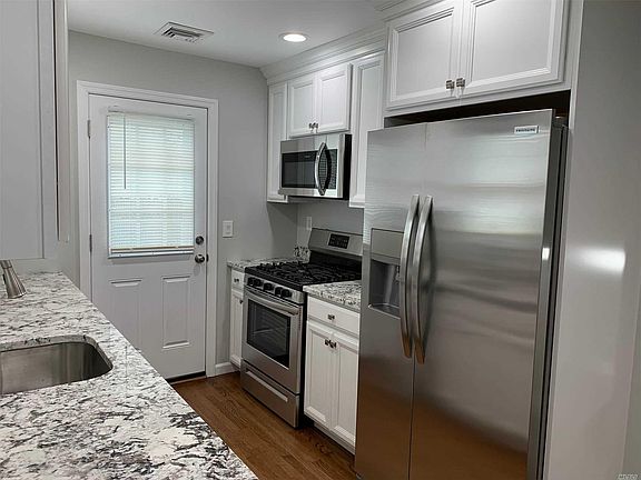 2nd image of 38 Birchbrook Dr