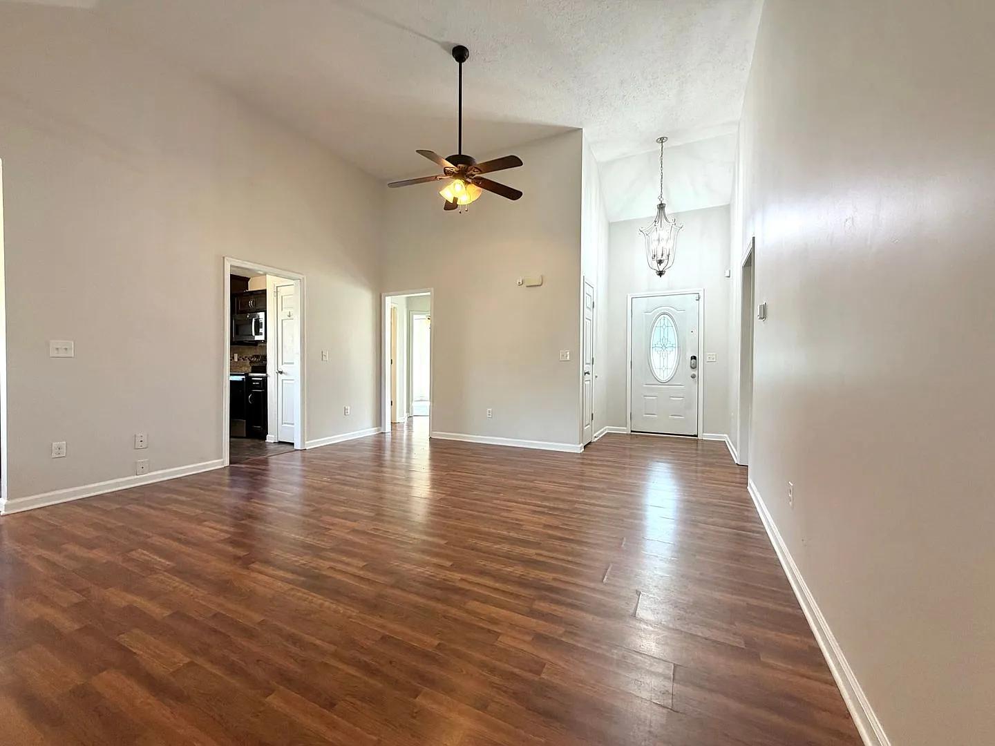 1407 Scrub Oak Dr — Photo 3