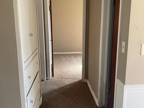 5th image of 1727 N Kentwood Ave