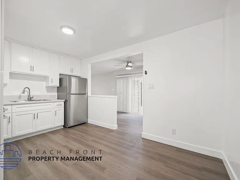 11626 Cedar Ave — Photo 32