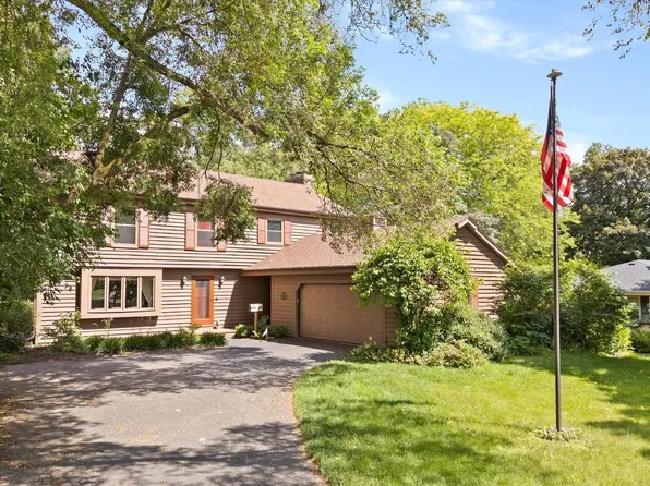W67N586 Evergreen BOULEVARD, Cedarburg, WI 53012