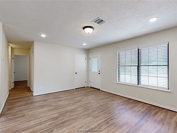 5th image of 3389 County Road 417