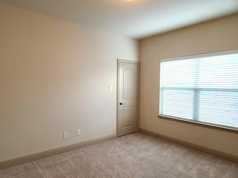 1208 Melcer St — Photo 36