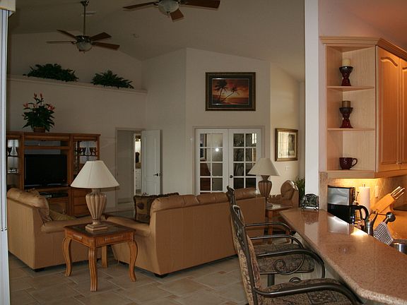 5th image of 2834 SW 25th St