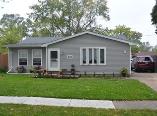 644 Merle Ln, Wheeling, IL 60090