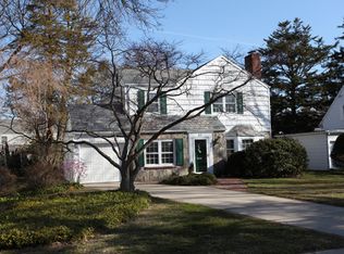 67 Transverse Rd, Garden City, NY 11530