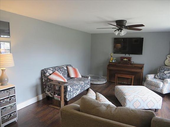 Living Room 17x13