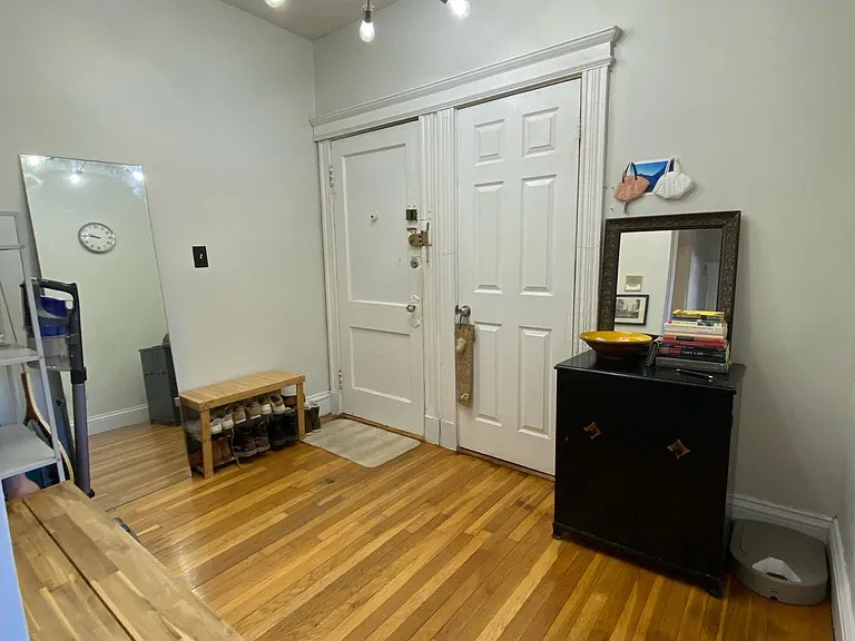 86 Glenville Ave — Photo 22