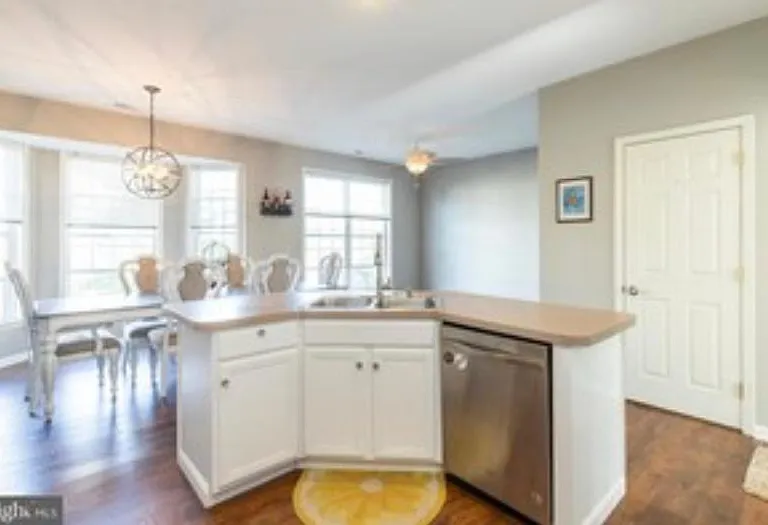 309 Rockmeade Dr — Photo 11