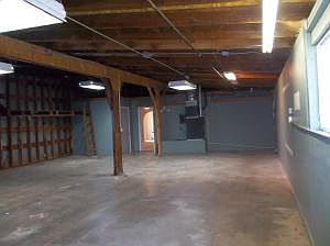 3rd image of 1920 Collyer Dr