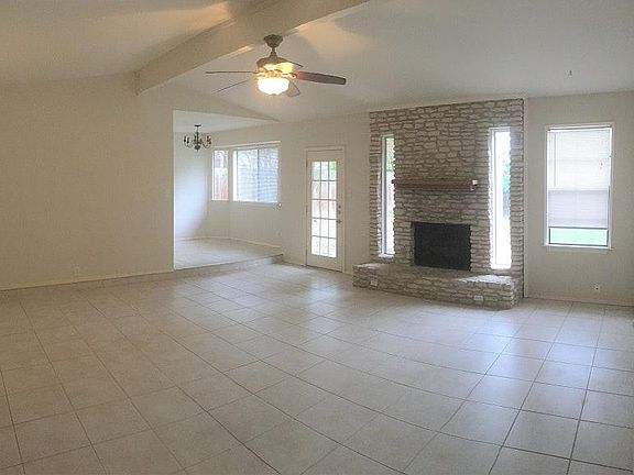 4th image of 1906 Dumaine Cir