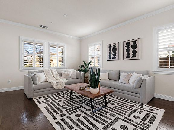 5th image of 742 Torreya Ave