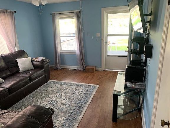 4th image of 5310 N Harlan Ave