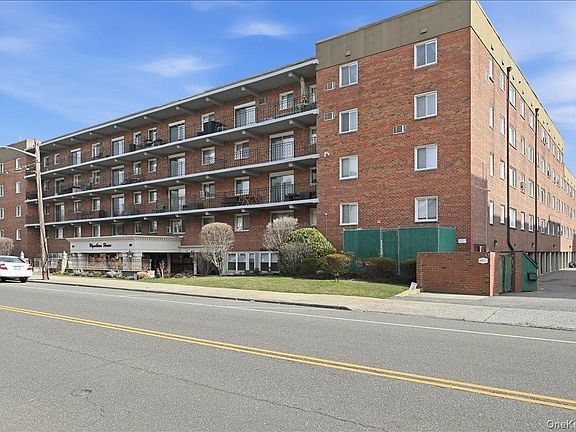4th image of 200 Atlantic Avenue #107