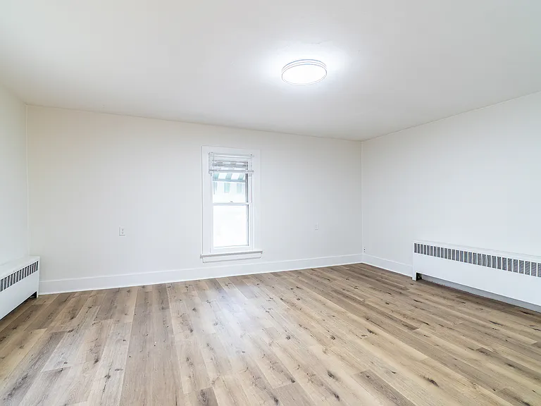 725 Archer Ave #2 — Photo 8