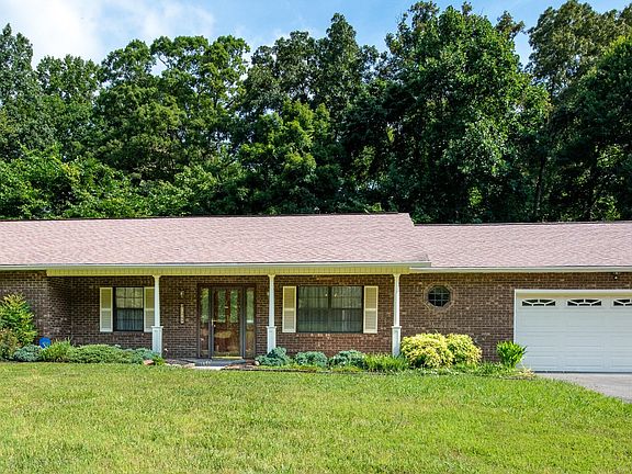 2nd image of 7525 Glen Arden Dr