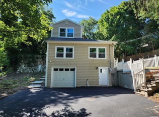 14 Valhal Rd, Rocky Point, NY 11778