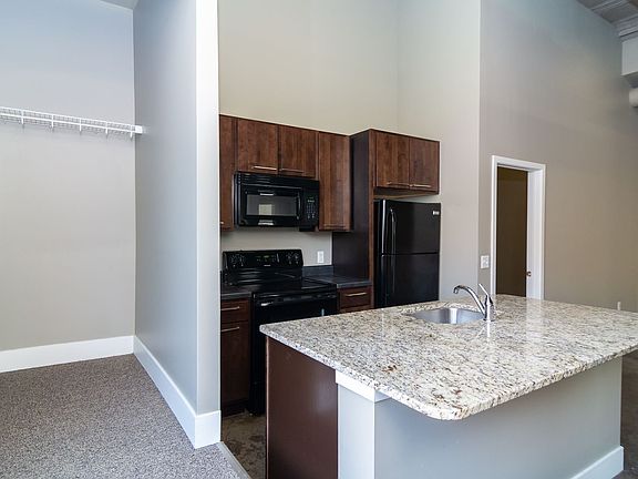 3rd image of 306 S 24th St #613